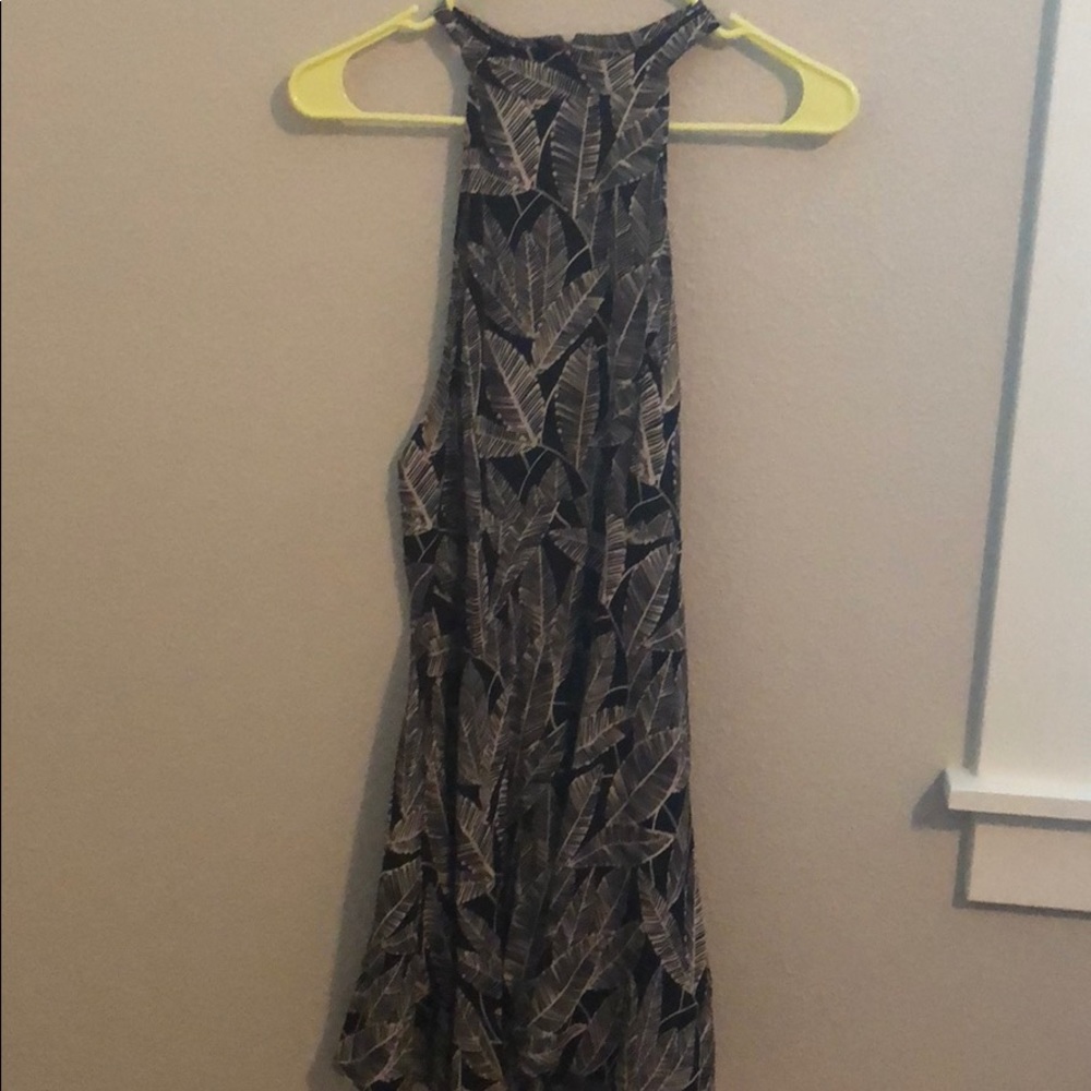 High neck and open back dress